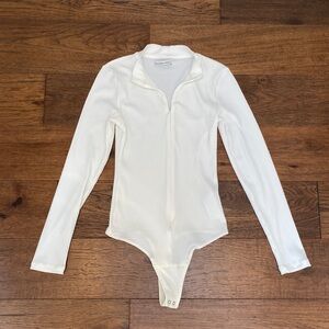 Abercrombie & Fitch Long-Sleeve Ribbed Zip-Up Bodysuit, cream, size S